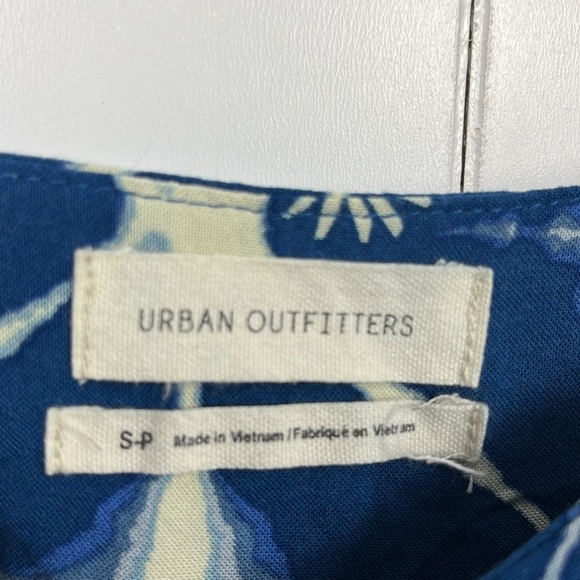 Urban Outfitters Womens Sundress Mini SP Blue White Daisy Print Babydoll Flowy - Picture 2 of 12